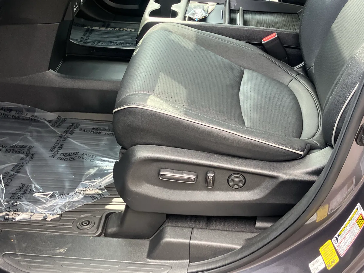2026 Honda Odyssey Elite Auto thumbnail 28