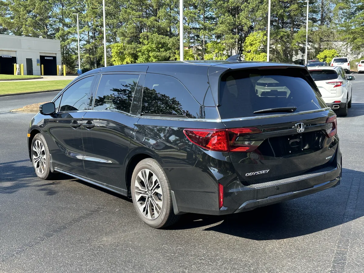 2026 Honda Odyssey Elite Auto thumbnail 12