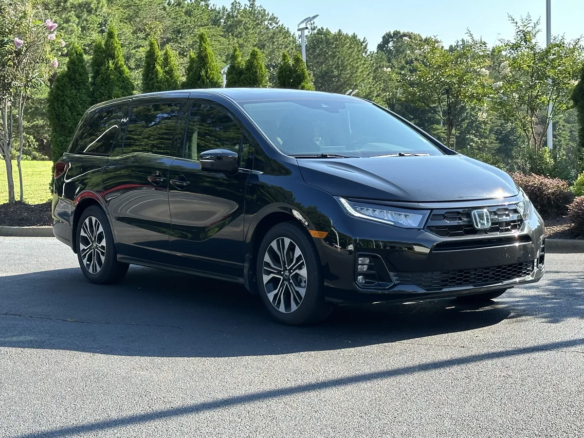2026 Honda Odyssey Elite Auto thumbnail 2