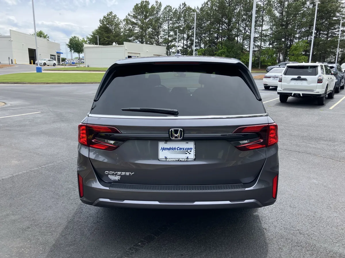 2026 Honda Odyssey EX-L Auto thumbnail 9