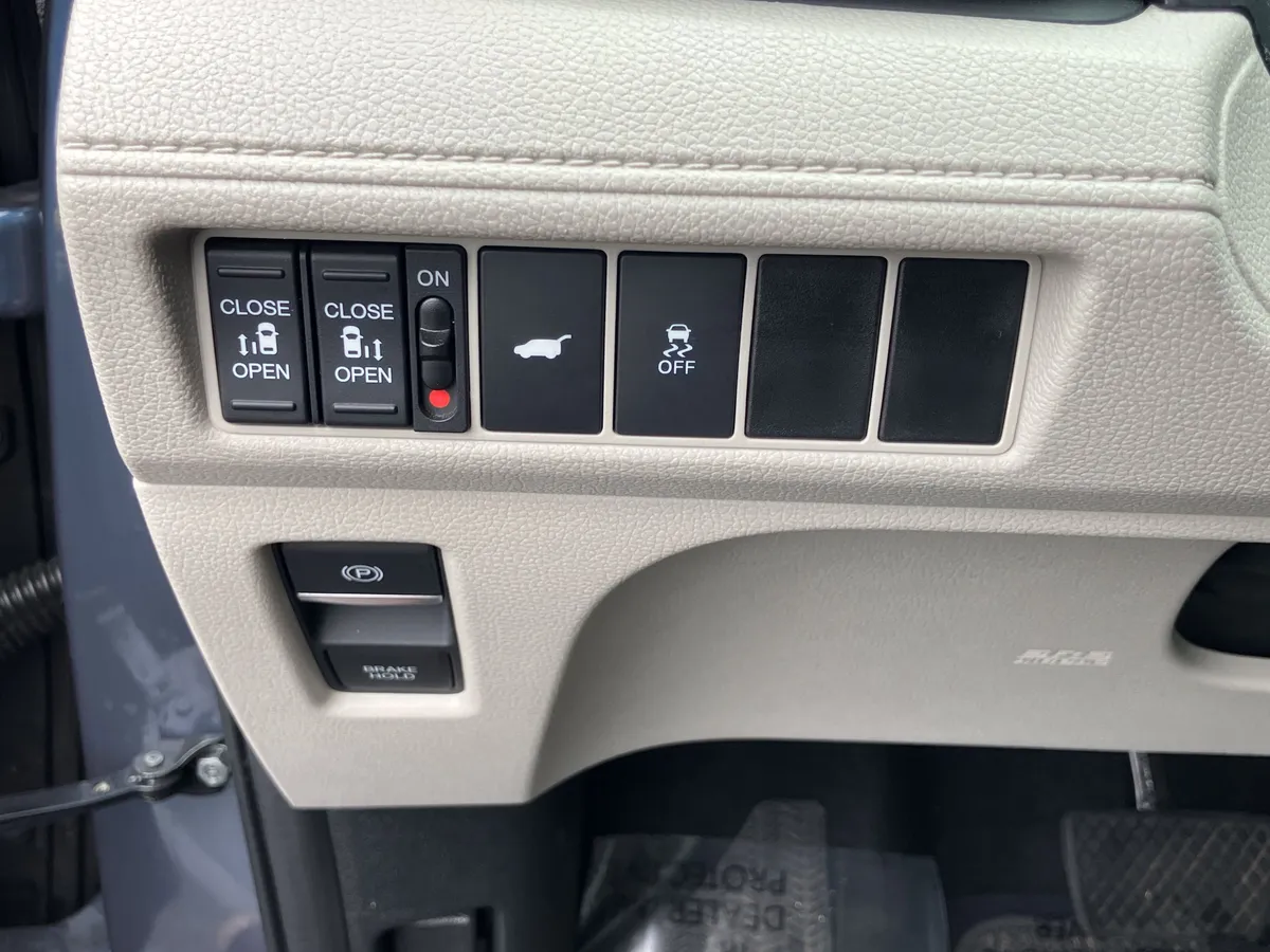 2026 Honda Odyssey EX-L Auto thumbnail 19