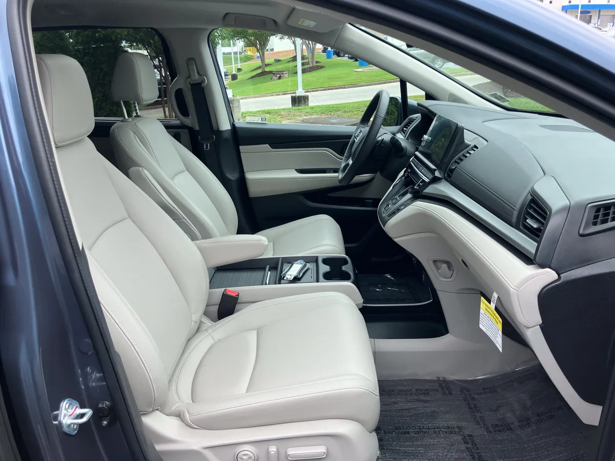 2026 Honda Odyssey EX-L Auto thumbnail 36