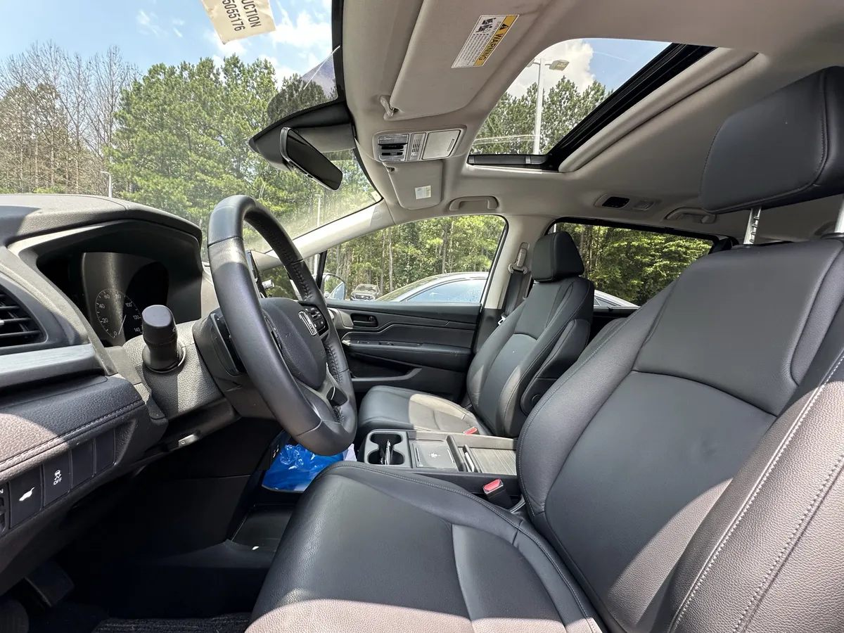 2026 Honda Odyssey EX-L Auto thumbnail 11