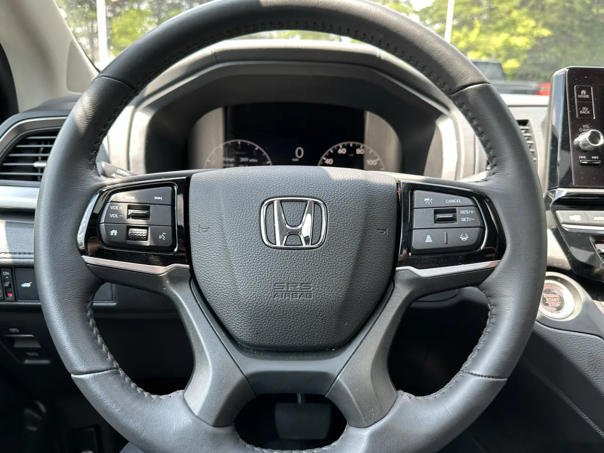 2026 Honda Odyssey EX-L Auto thumbnail 9