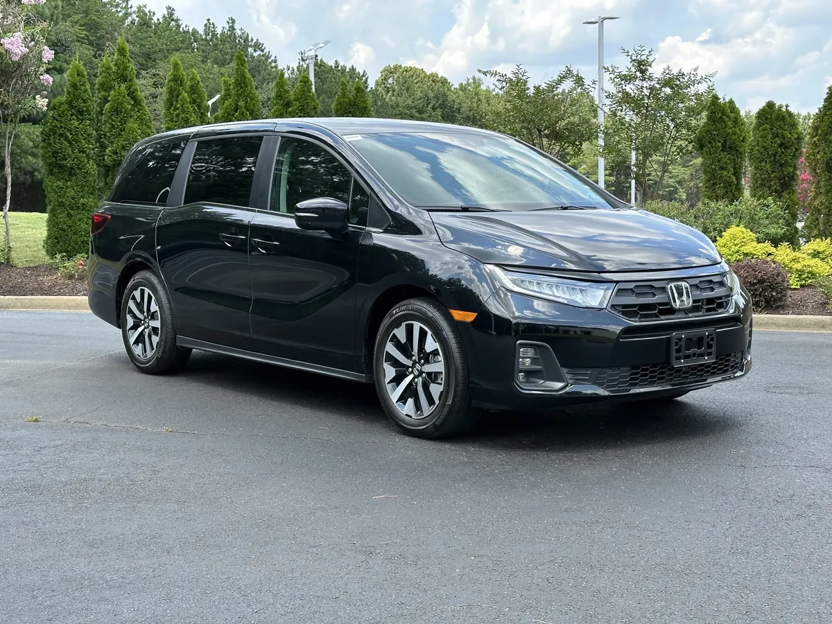 2026 Honda Odyssey EX-L Auto thumbnail 4