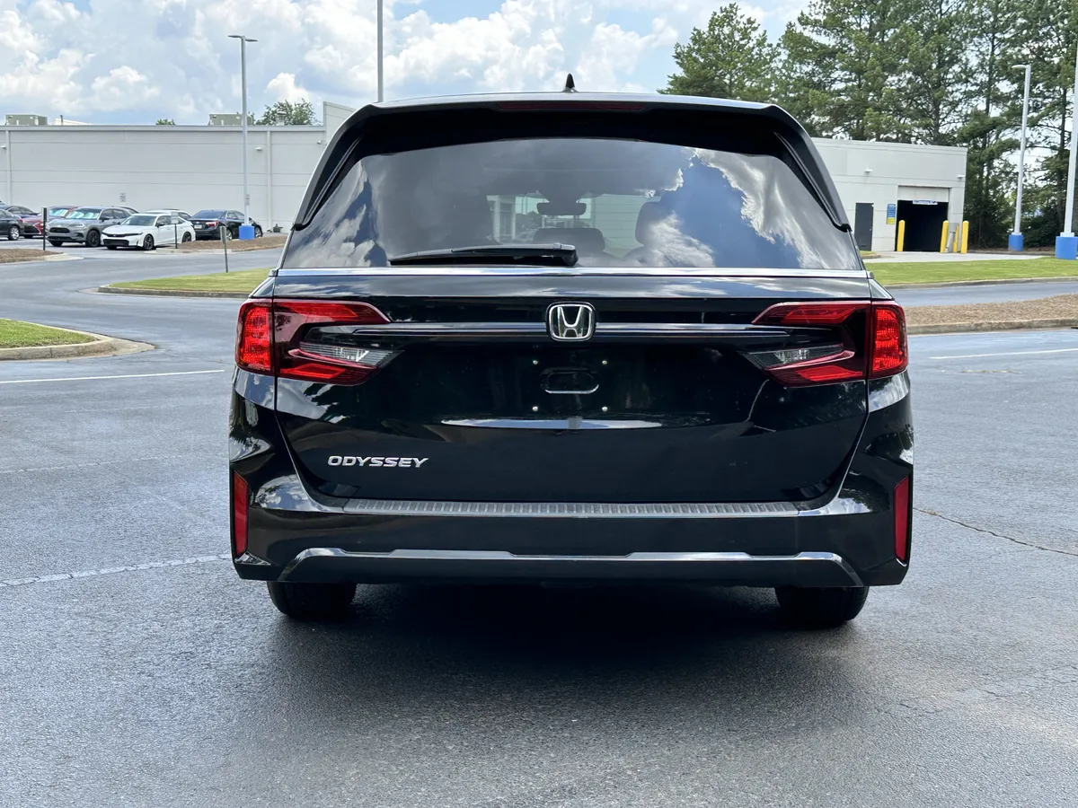 2026 Honda Odyssey EX-L Auto thumbnail 5
