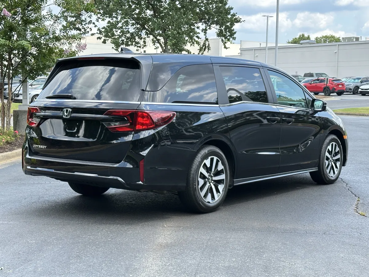 2026 Honda Odyssey EX-L Auto thumbnail 7