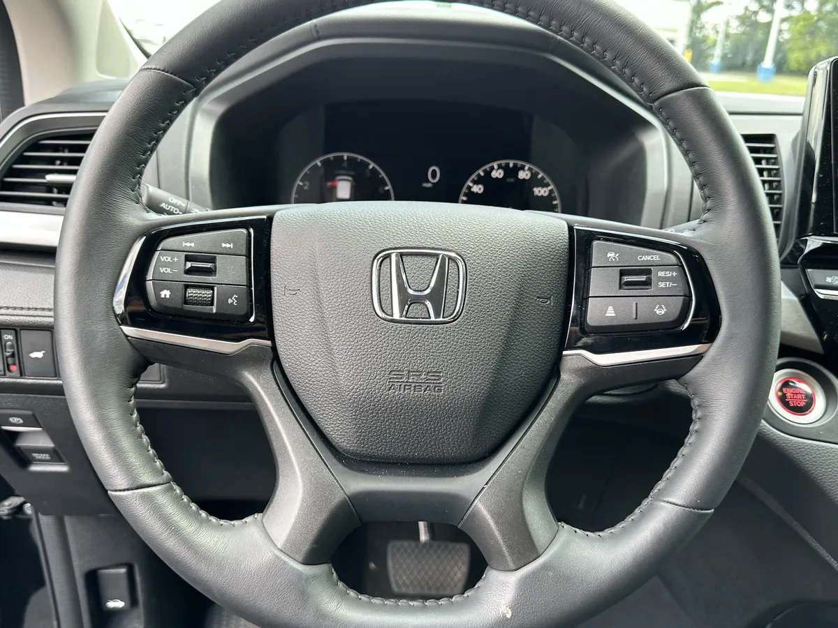 2026 Honda Odyssey EX-L Auto thumbnail 8