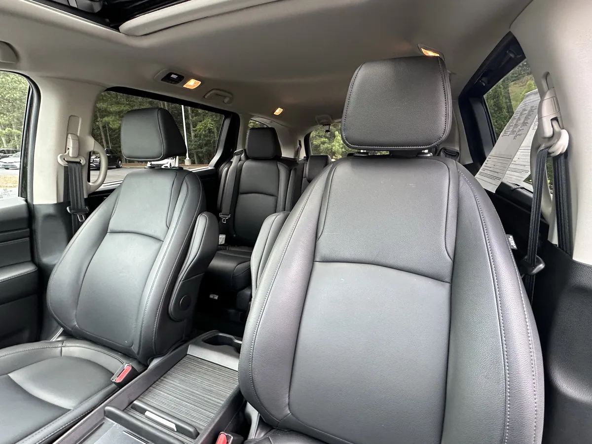 2026 Honda Odyssey EX-L Auto thumbnail 9