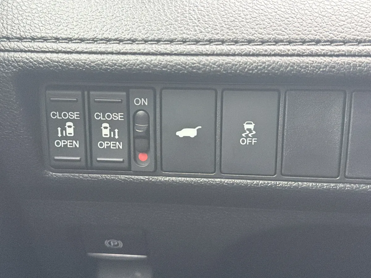 2026 Honda Odyssey EX-L thumbnail 11
