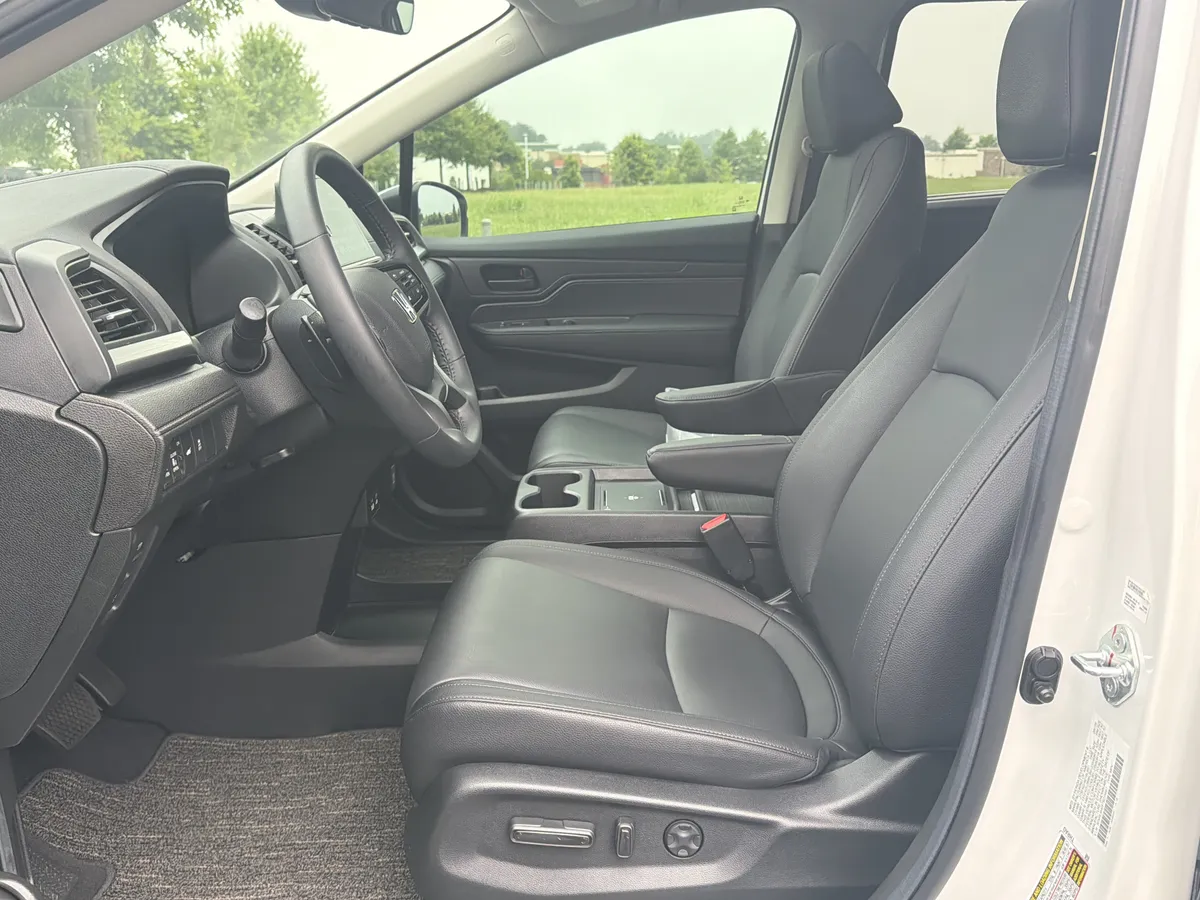 2026 Honda Odyssey EX-L thumbnail 23