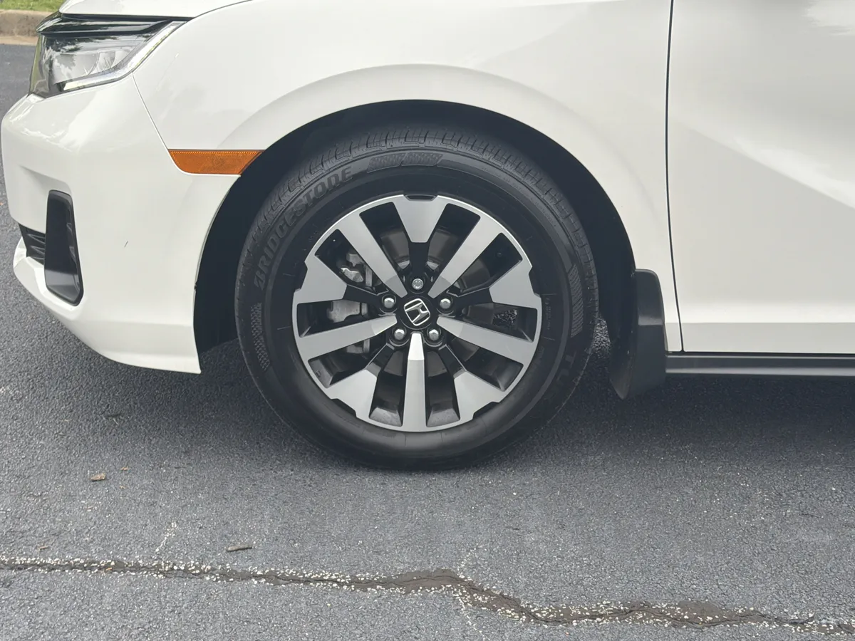 2026 Honda Odyssey EX-L thumbnail 31