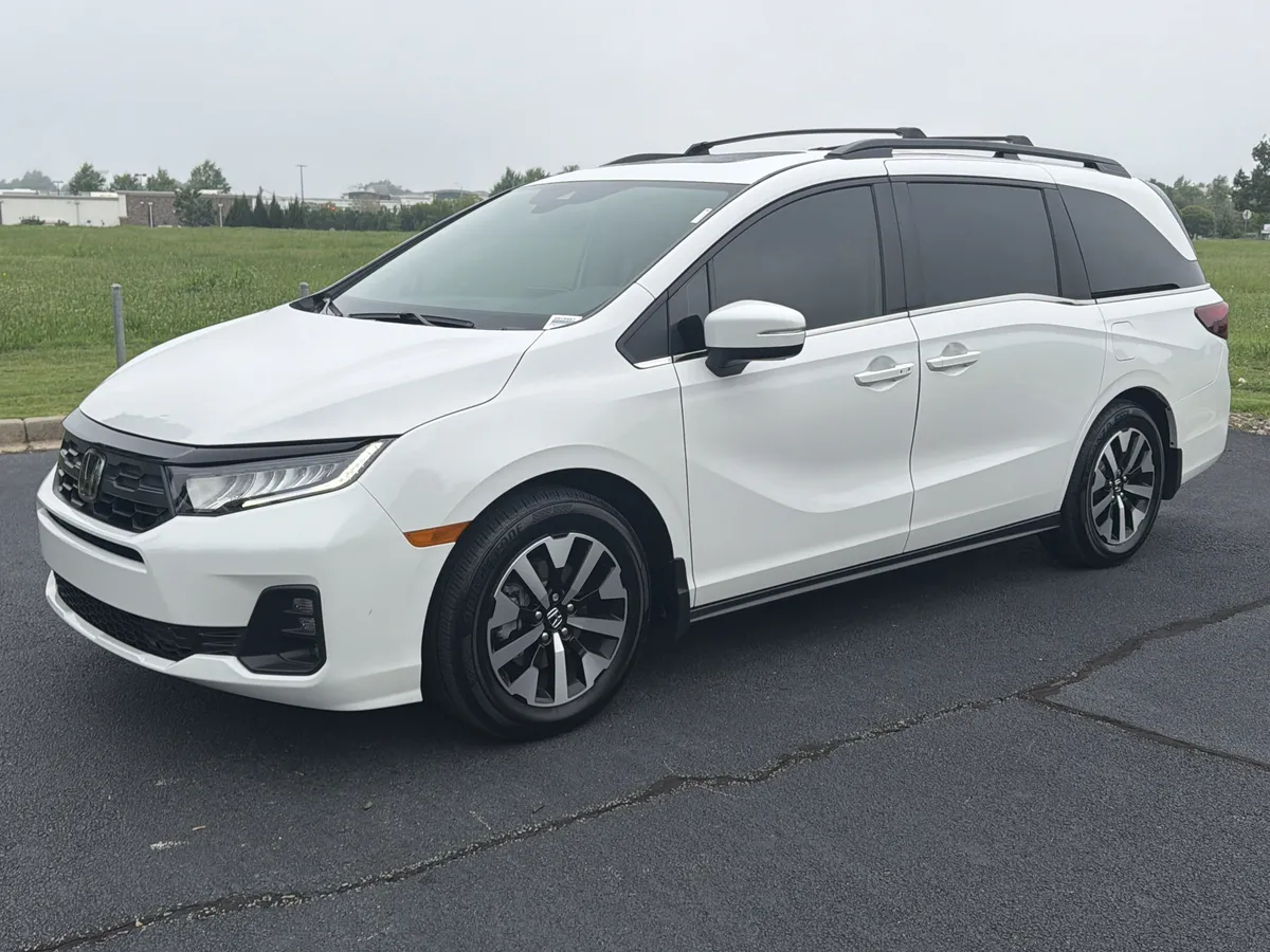 2026 Honda Odyssey EX-L thumbnail 4