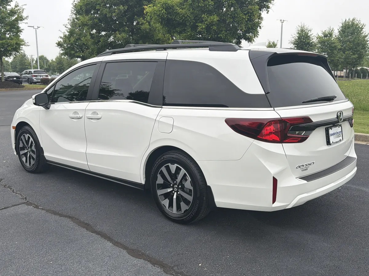 2026 Honda Odyssey EX-L thumbnail 6