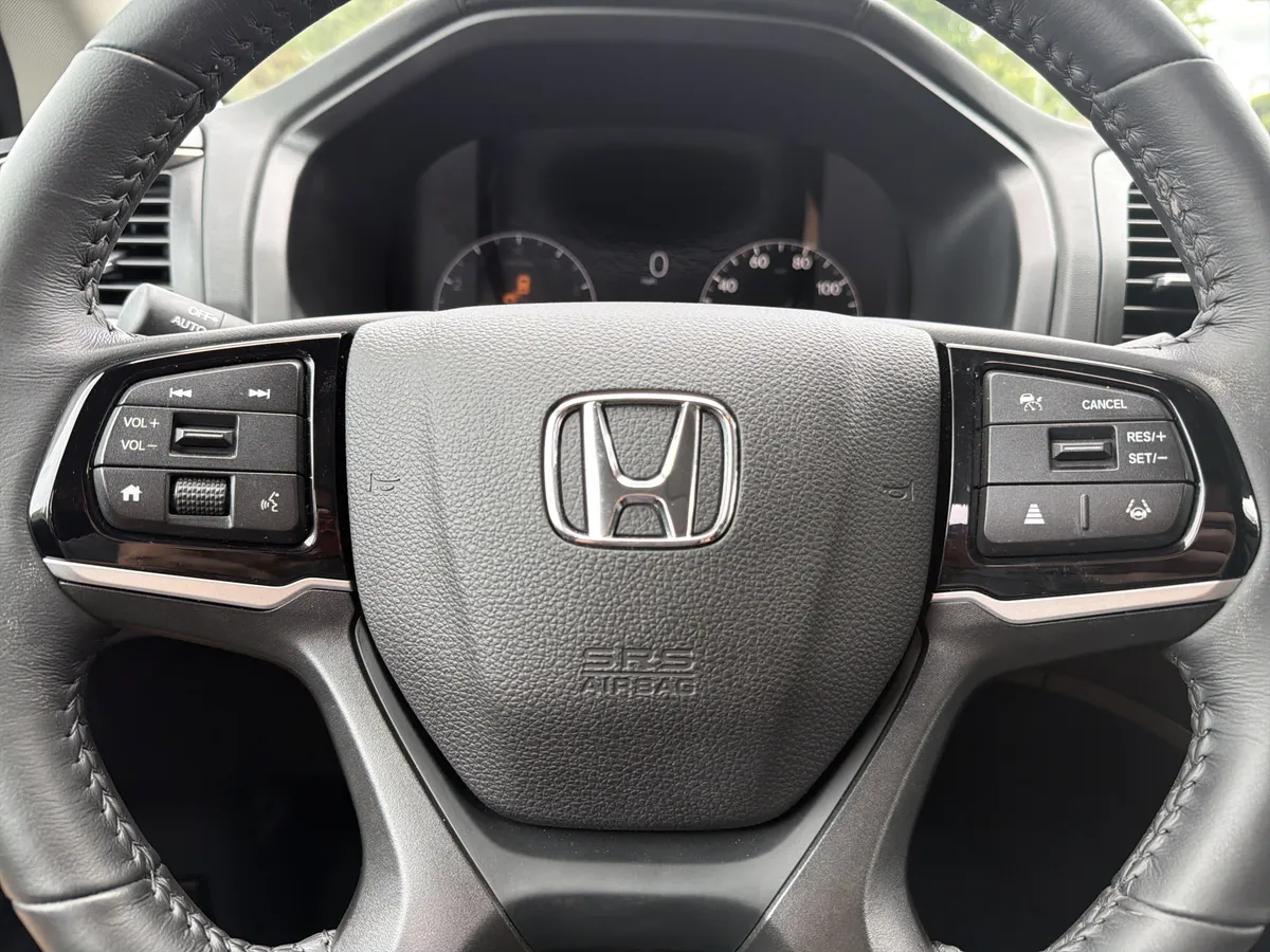 2026 Honda Odyssey EX-L thumbnail 10