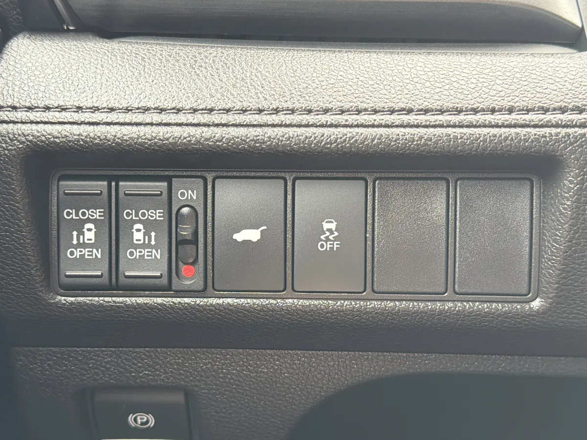 2026 Honda Odyssey EX-L thumbnail 12