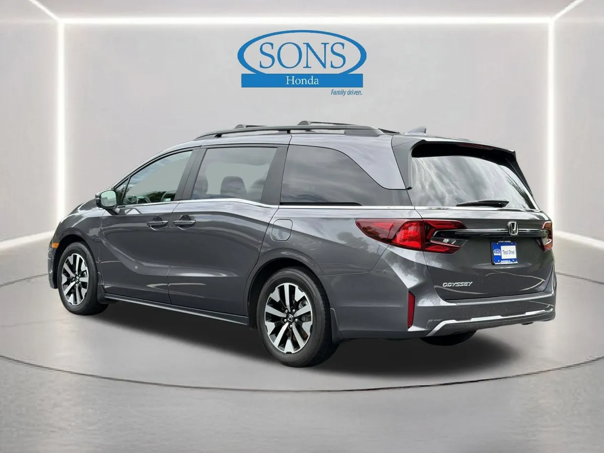2026 Honda Odyssey EX-L thumbnail 26