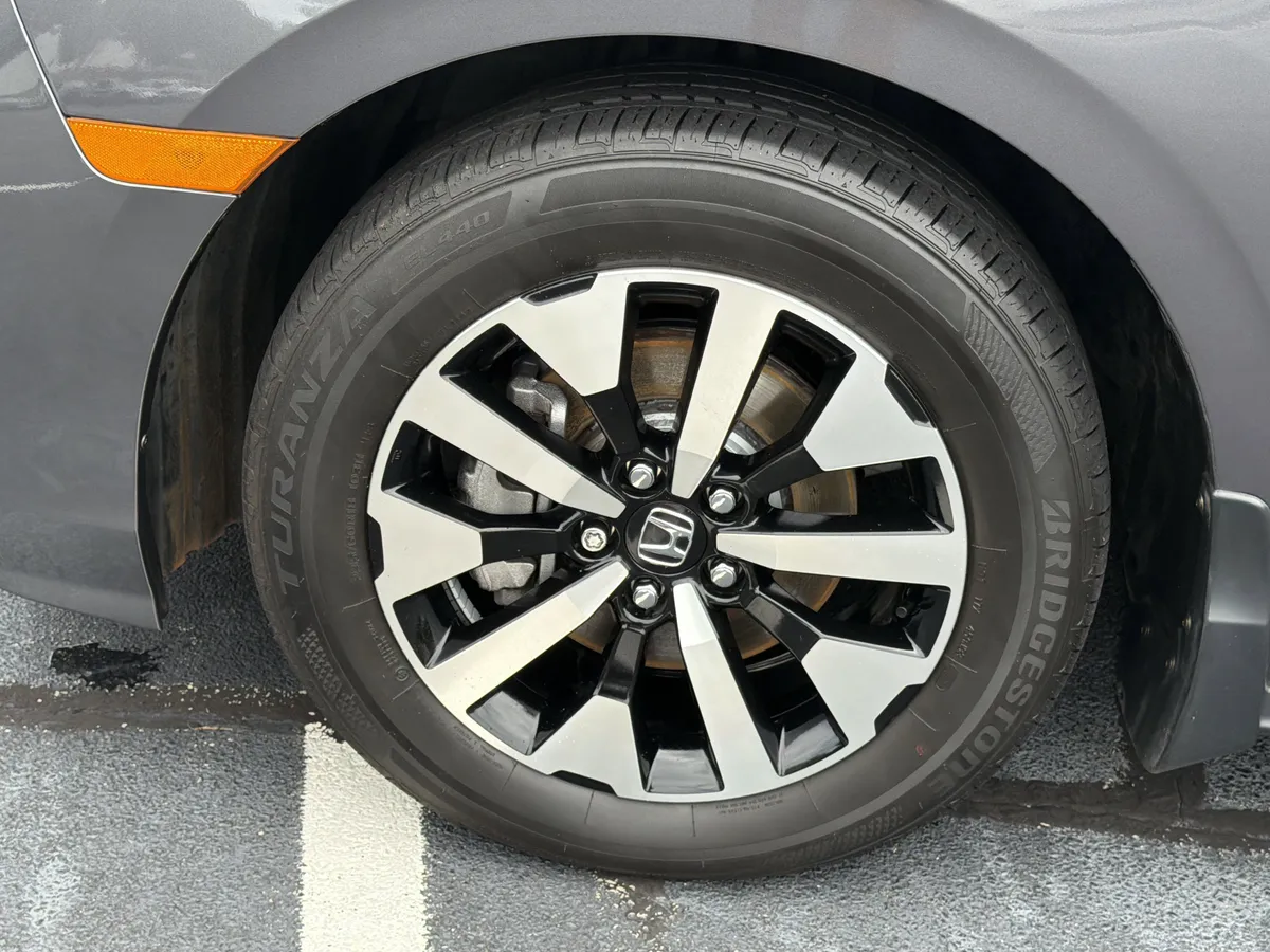 2026 Honda Odyssey EX-L thumbnail 33
