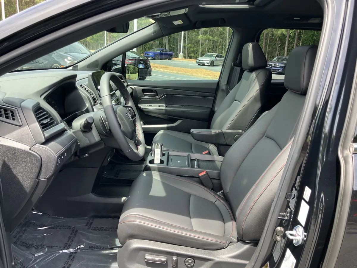2026 Honda Odyssey Sport-L Auto thumbnail 16