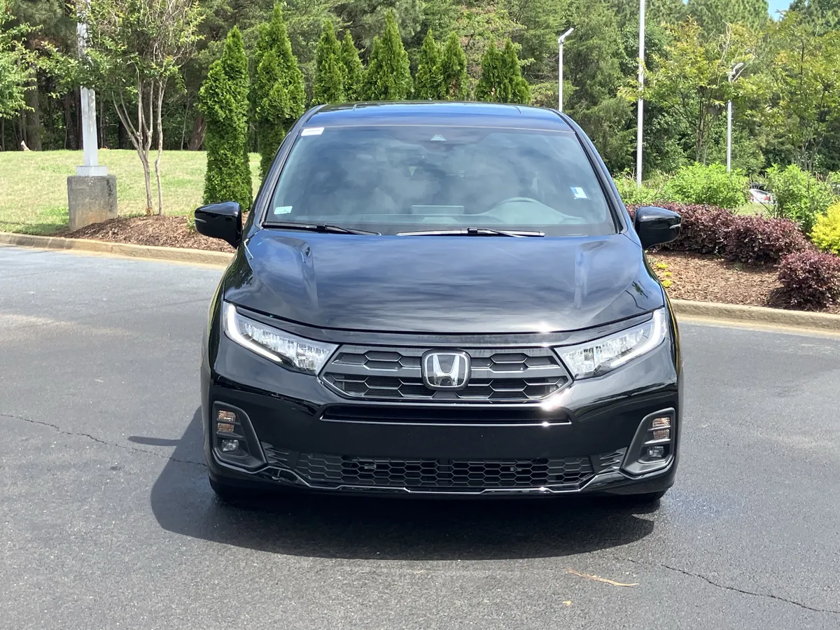 2026 Honda Odyssey Sport-L Auto thumbnail 3