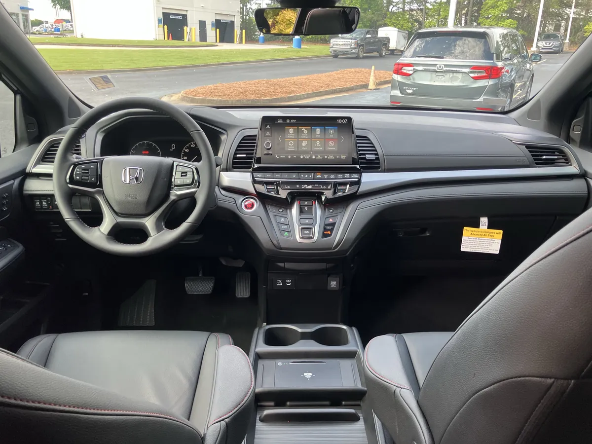 2026 Honda Odyssey Sport-L Auto thumbnail 32
