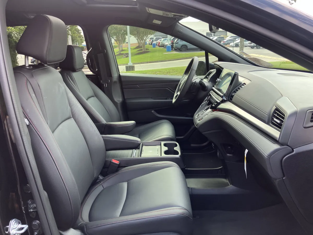 2026 Honda Odyssey Sport-L Auto thumbnail 36