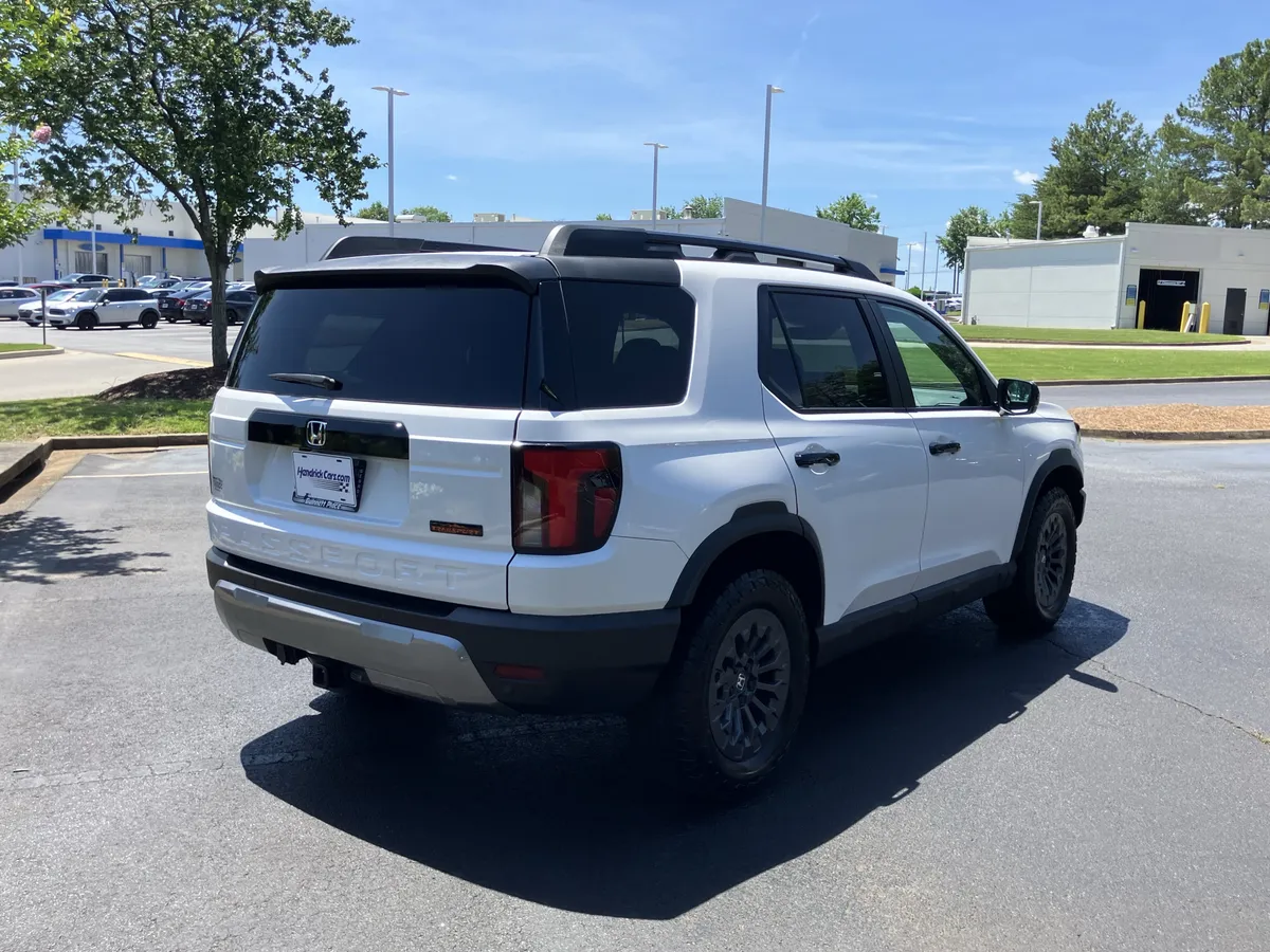 2026 Honda Passport TrailSport AWD thumbnail 10