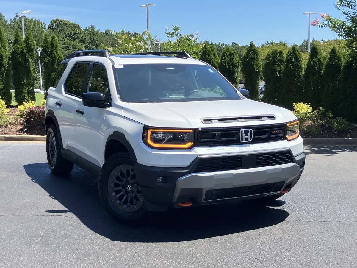 2026 Honda Passport TrailSport AWD thumbnail 2