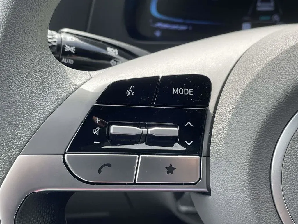2026 Hyundai Elantra SE thumbnail 20