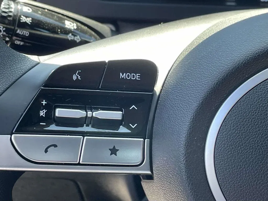 2026 Hyundai Elantra SE thumbnail 20