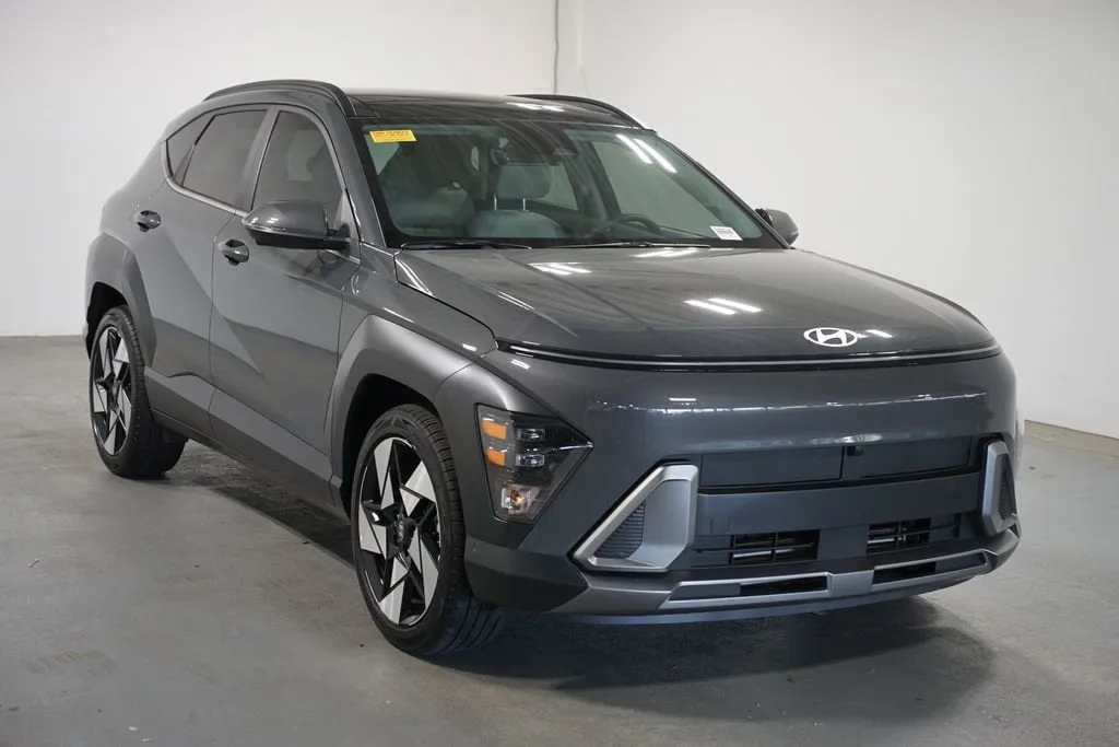 2026 Hyundai Kona Limited thumbnail 3