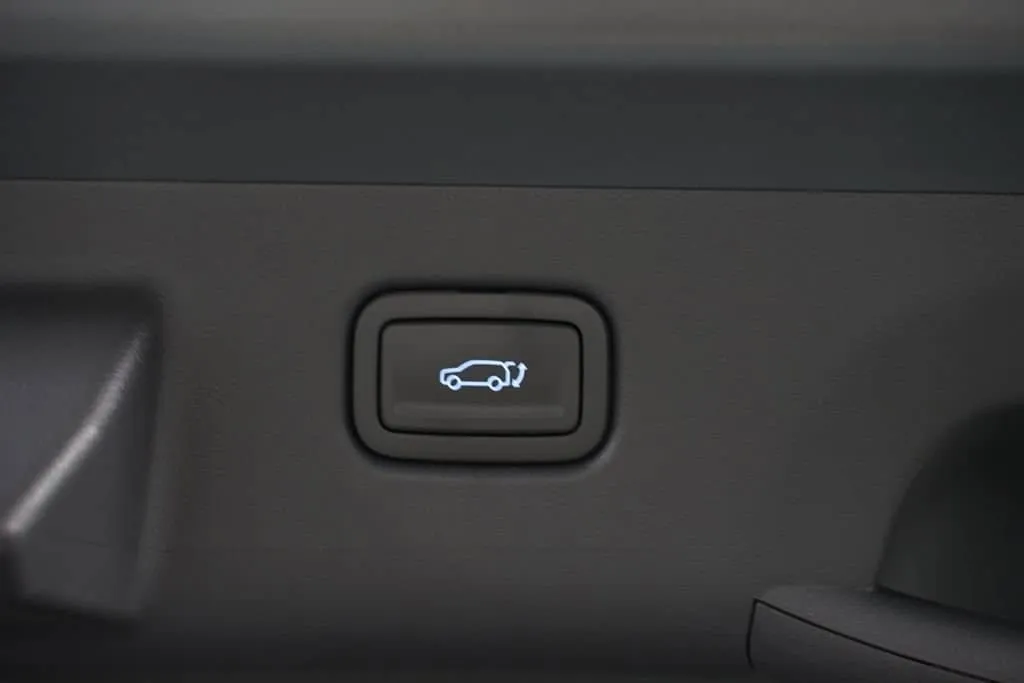2026 Hyundai Kona Limited thumbnail 37