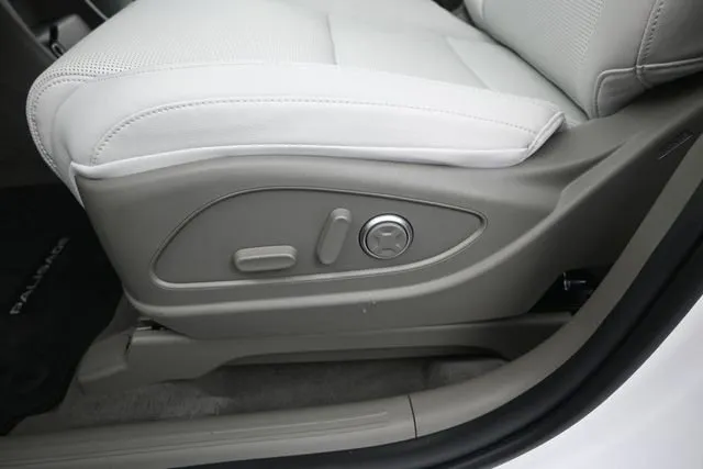 2026 Hyundai Palisade Limited thumbnail 10