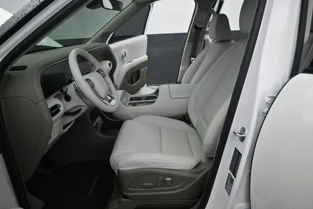 2026 Hyundai Palisade Limited thumbnail 12