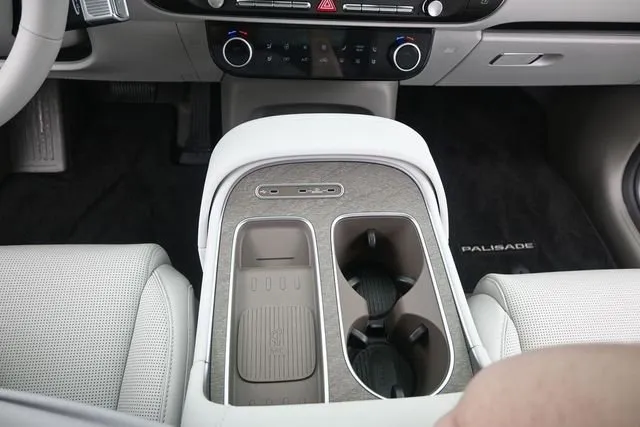 2026 Hyundai Palisade Limited thumbnail 7