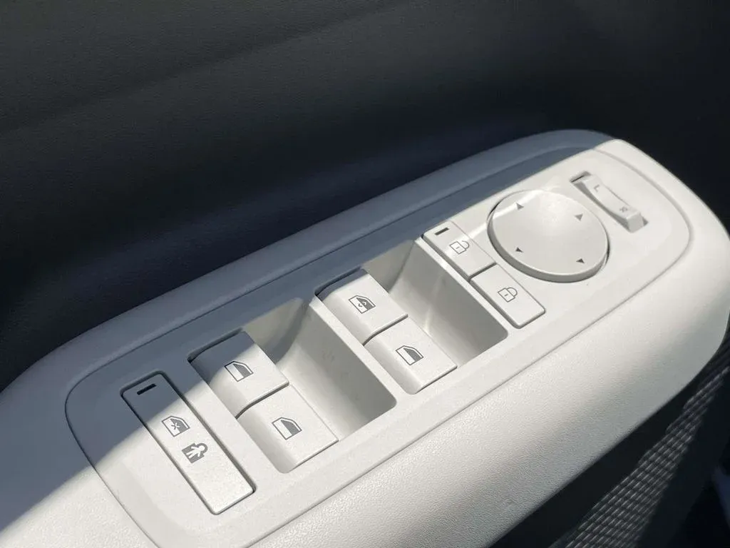 2026 Hyundai Santa Fe SE thumbnail 14