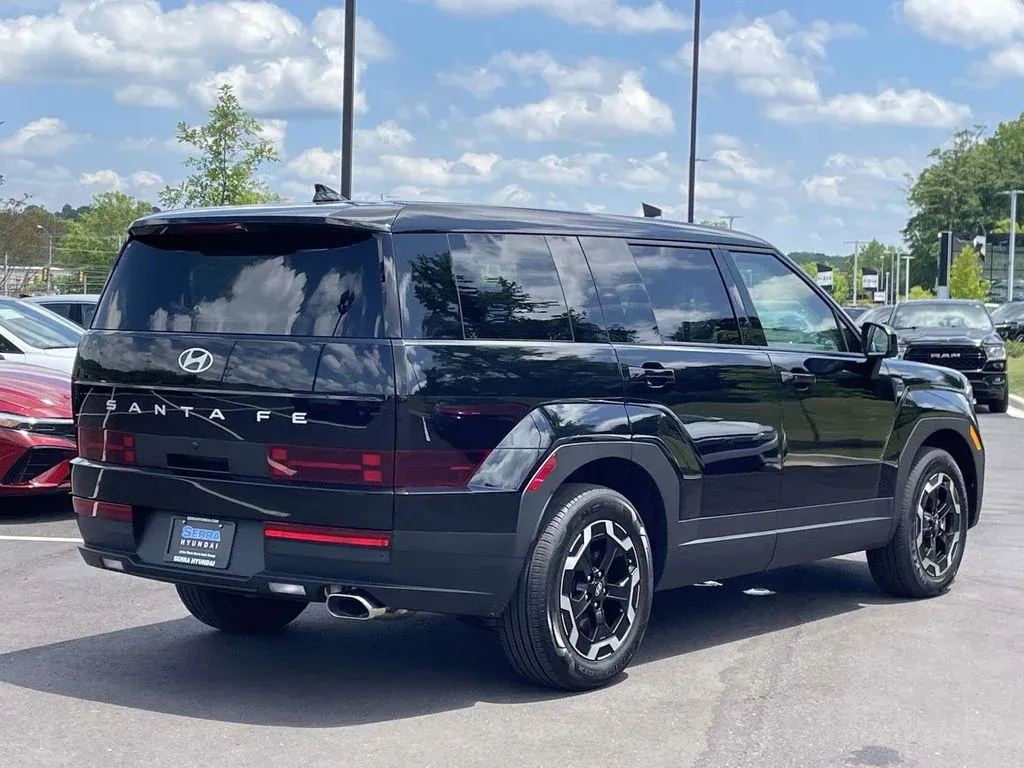 2026 Hyundai Santa Fe SE thumbnail 3