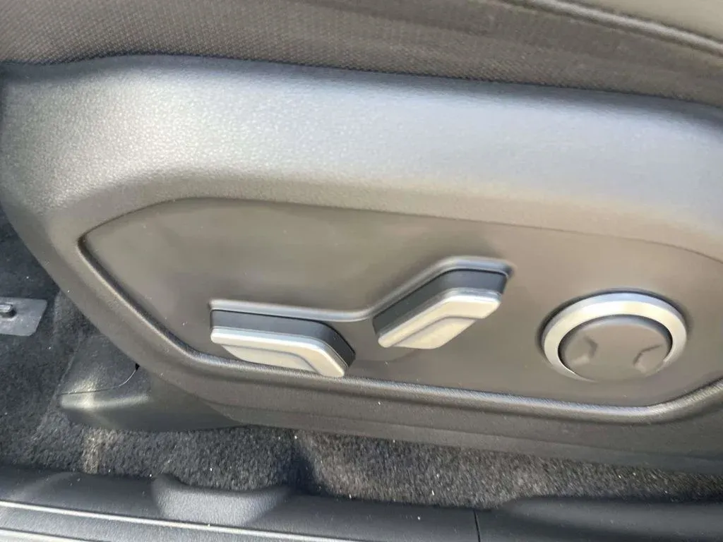2026 Hyundai Santa Fe SEL thumbnail 12
