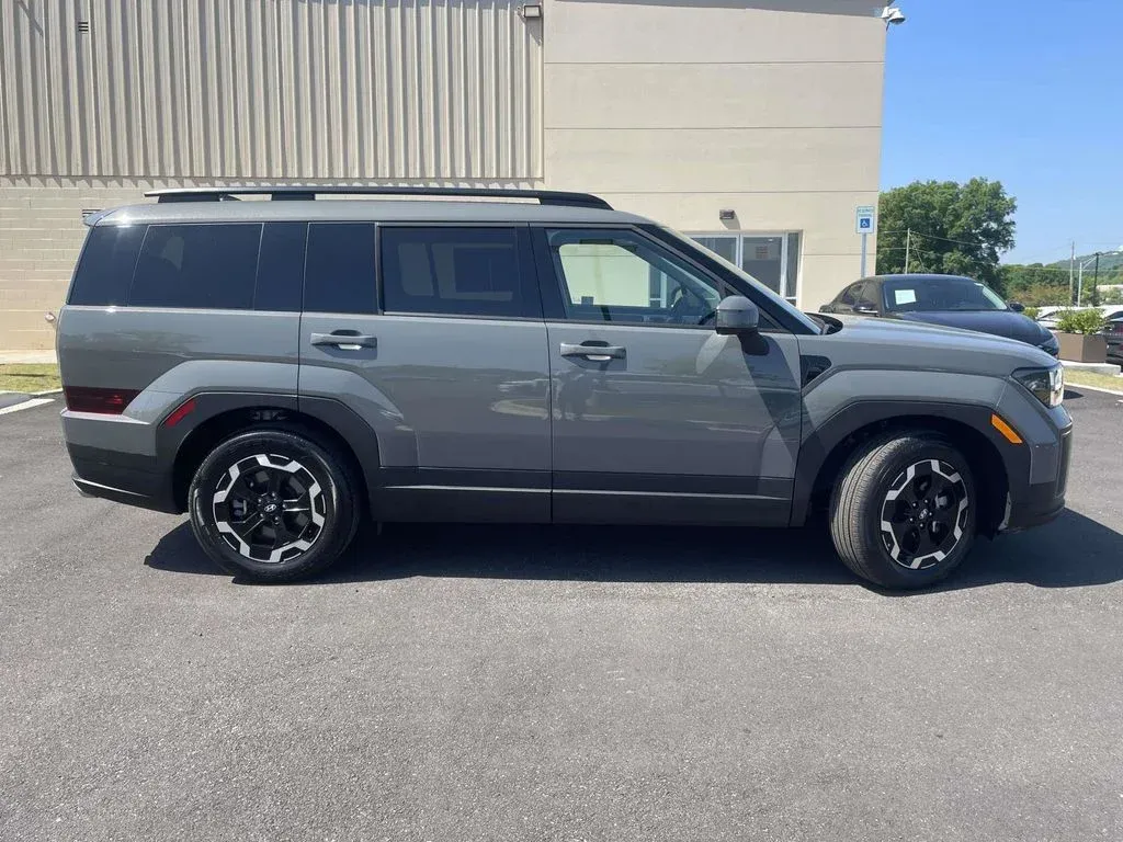 2026 Hyundai Santa Fe SEL thumbnail 2