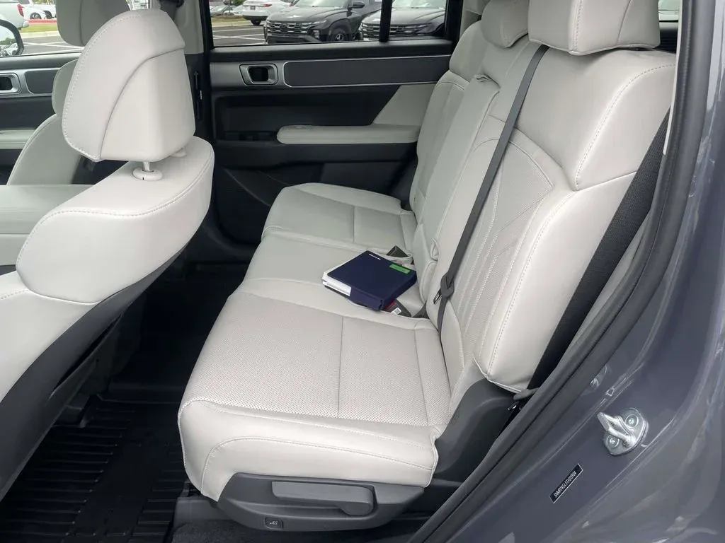 2026 Hyundai Santa Fe SEL thumbnail 10