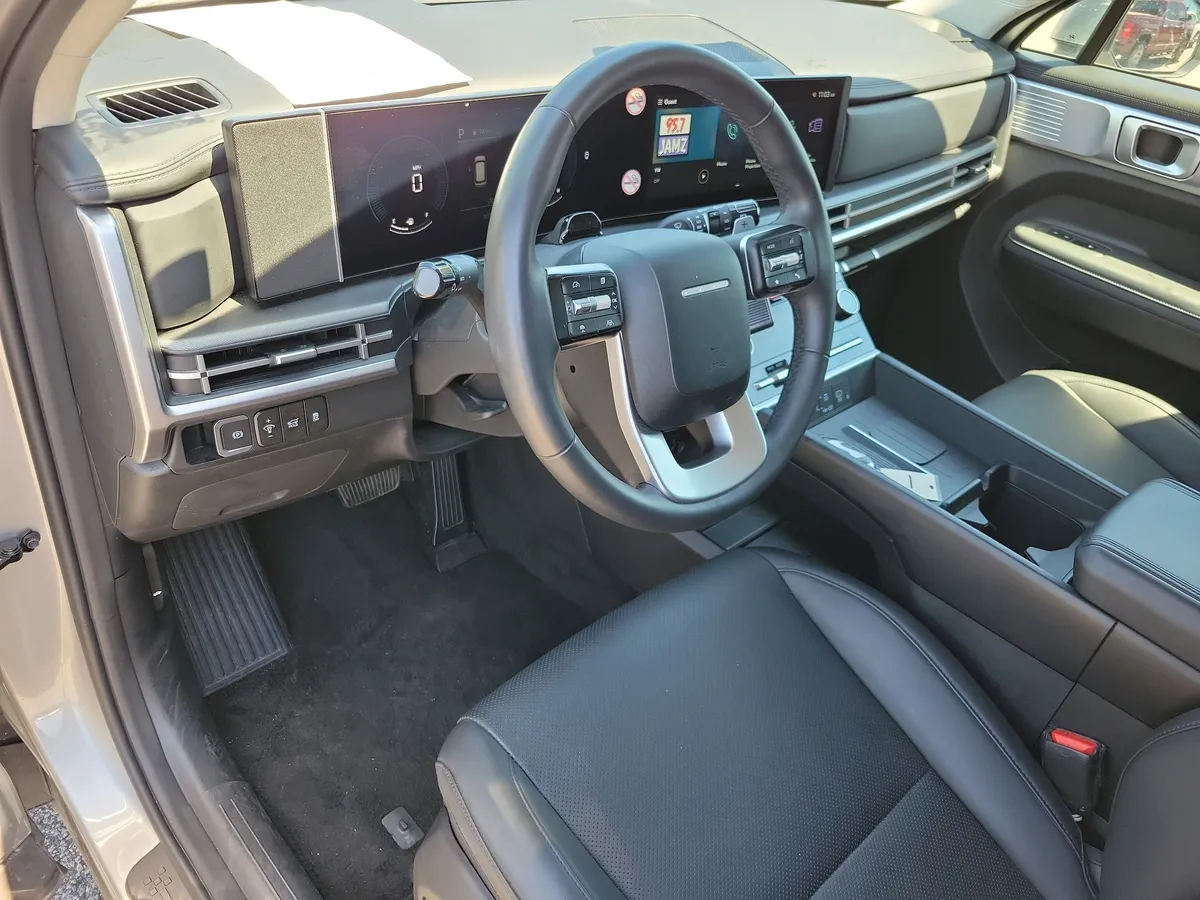 2026 Hyundai Santa Fe SEL thumbnail 3