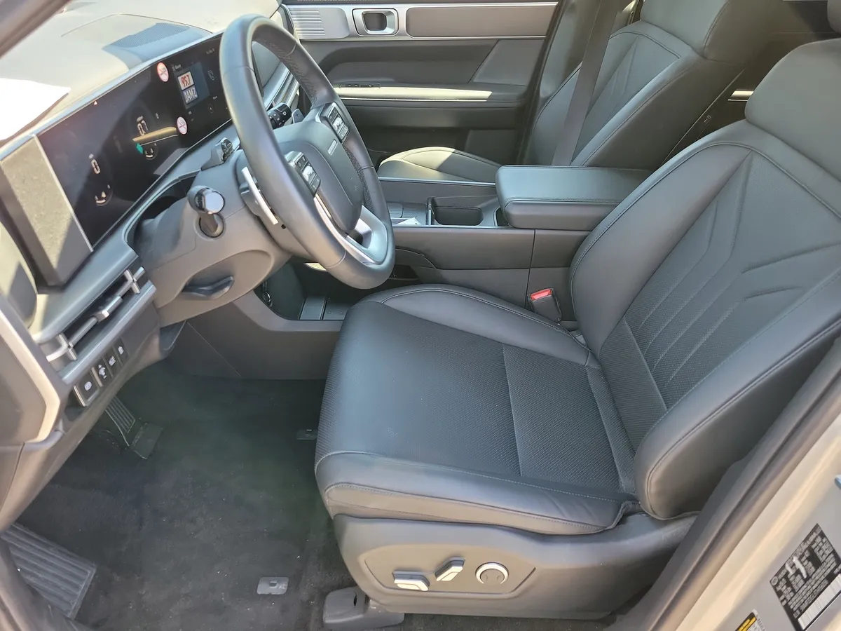 2026 Hyundai Santa Fe SEL thumbnail 4