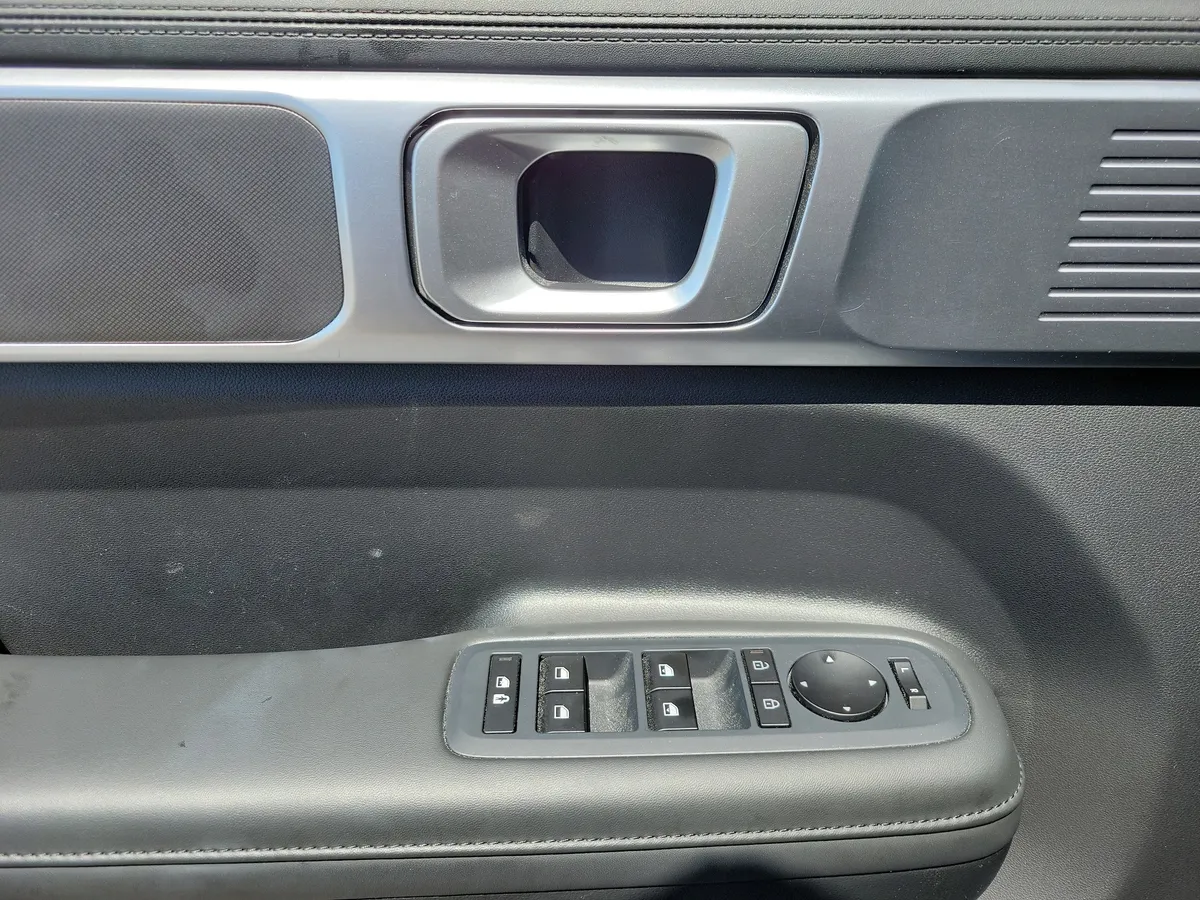 2026 Hyundai Santa Fe SEL thumbnail 7