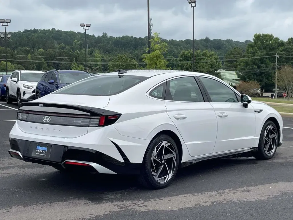 2026 Hyundai Sonata SEL Sport thumbnail 3