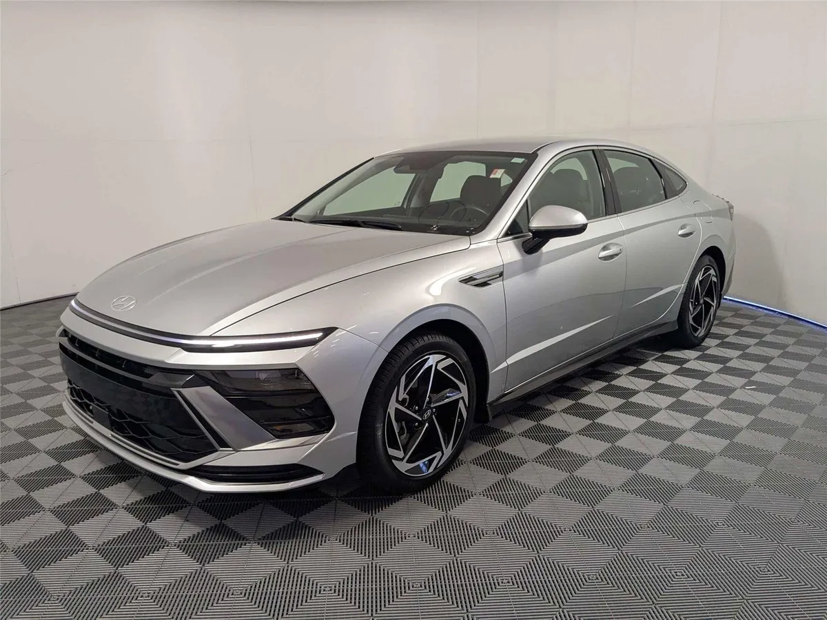 2026 Hyundai Sonata SEL Sport thumbnail 2