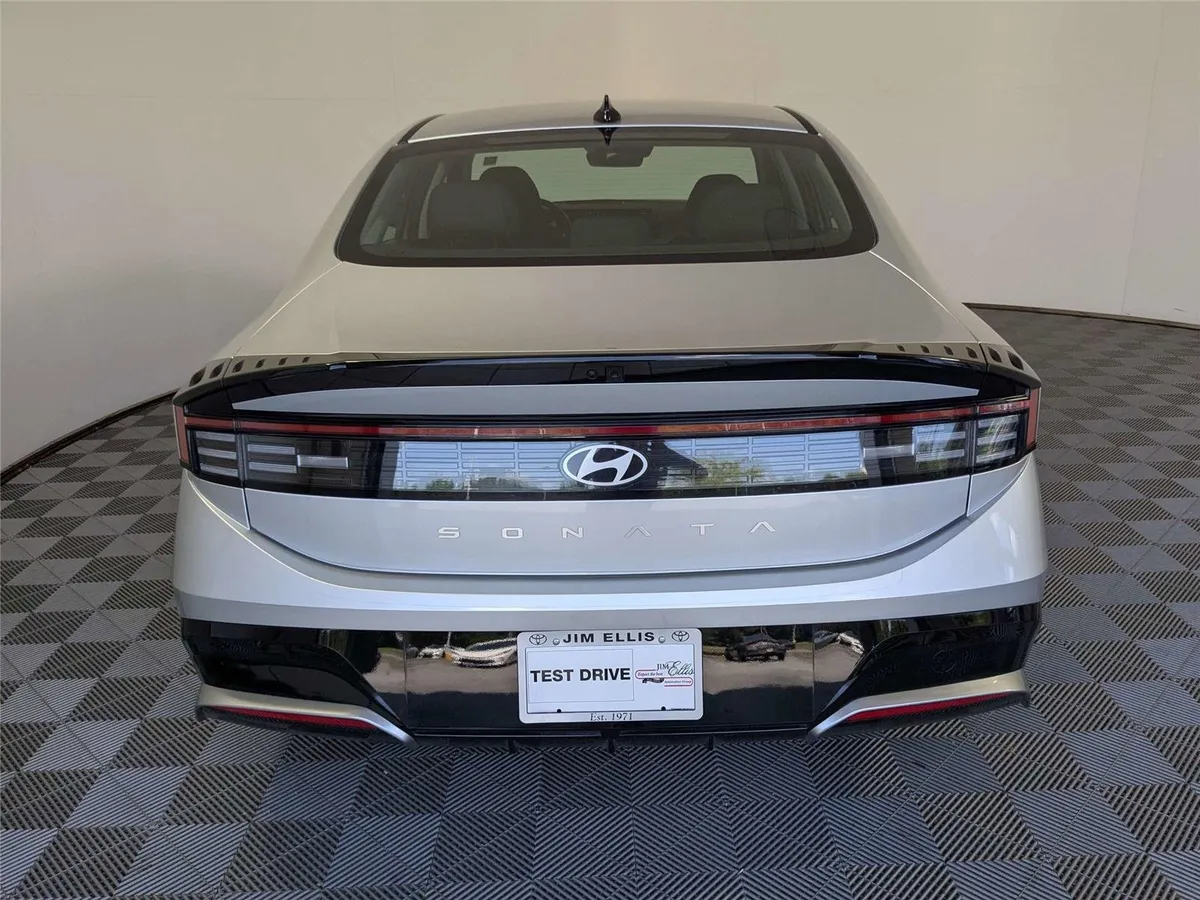 2026 Hyundai Sonata SEL Sport thumbnail 6