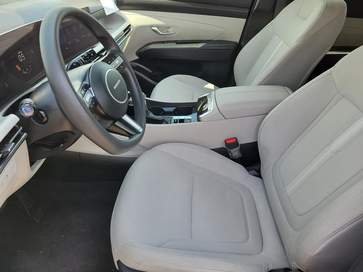 2026 Hyundai Tucson SEL thumbnail 10