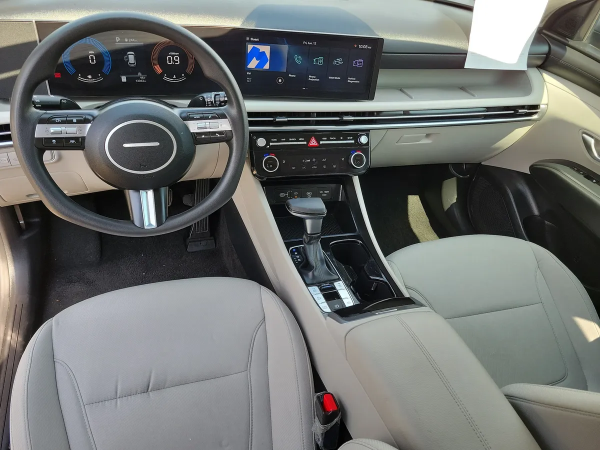 2026 Hyundai Tucson SEL thumbnail 15