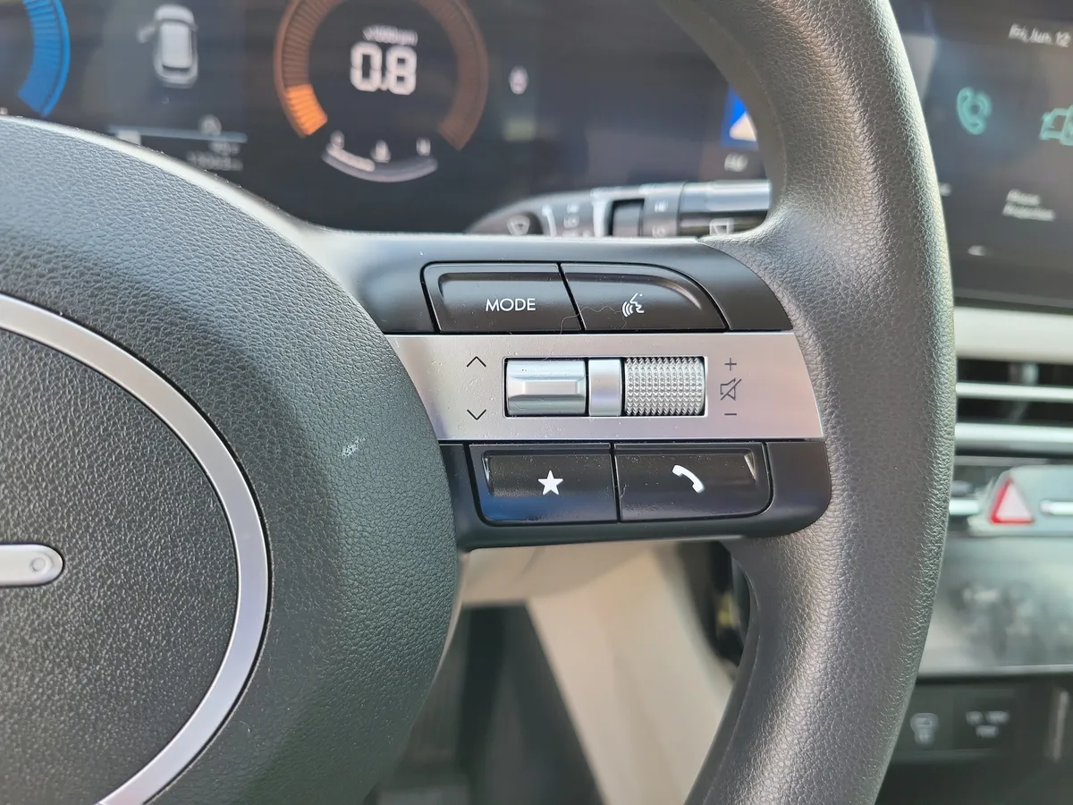 2026 Hyundai Tucson SEL thumbnail 23