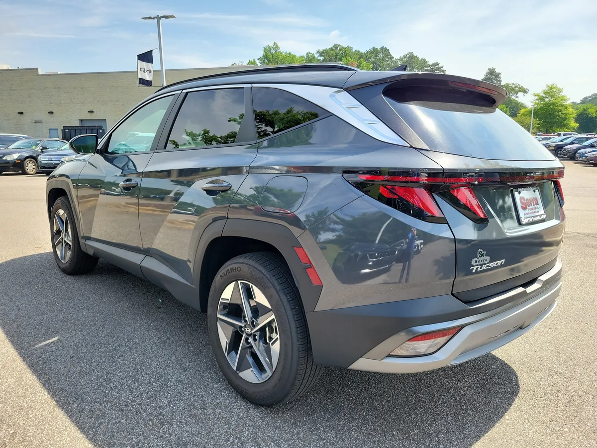 2026 Hyundai Tucson SEL thumbnail 3